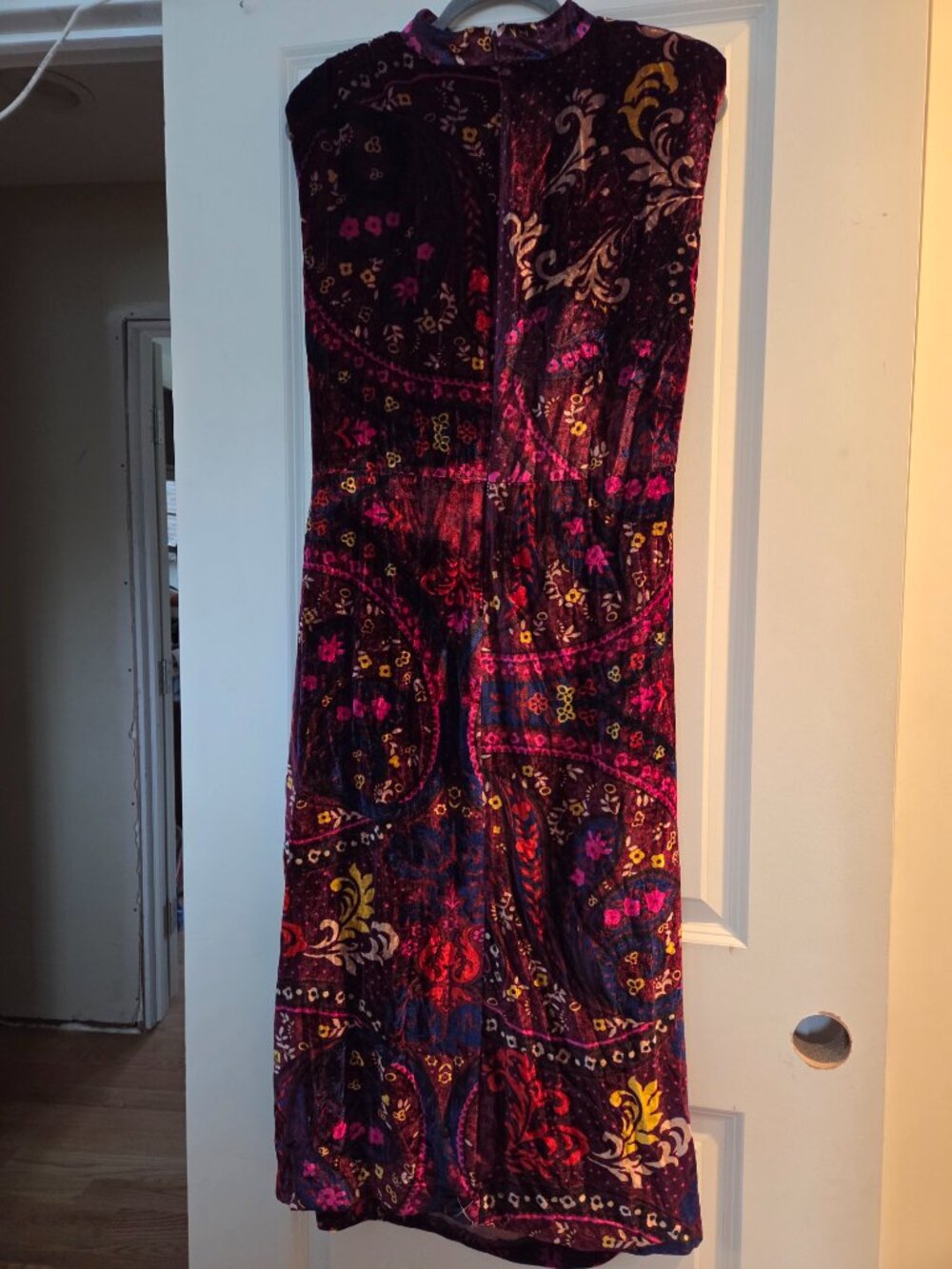 Dress - Picture 4 of 6
